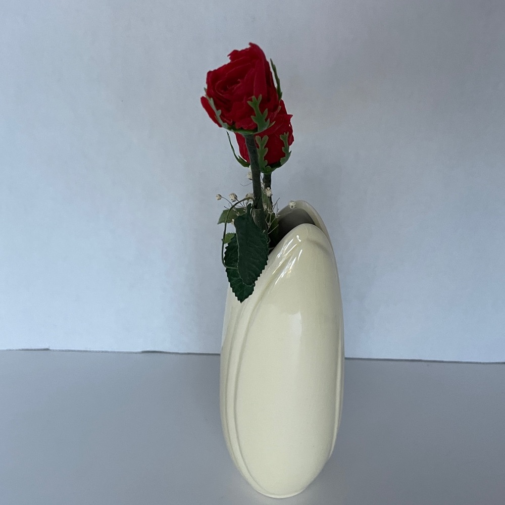 Bud Vase with Artificial Roses - Picture 2 of 6
